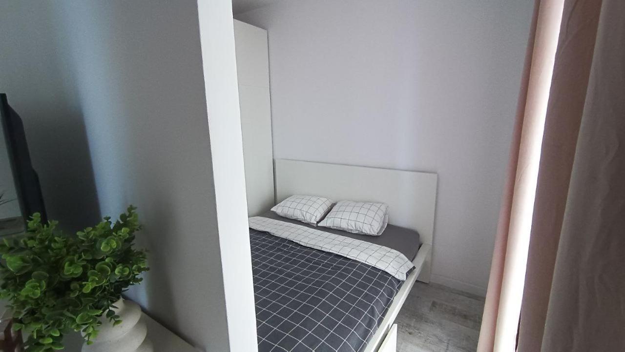 Apartament Niedaleko Centrum Warszawy Warsaw Exterior photo